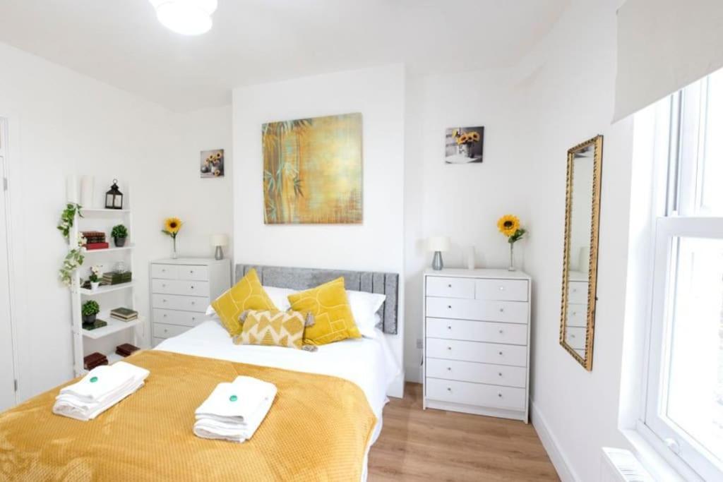 King'S Central Cambridge Apartment Bagian luar foto