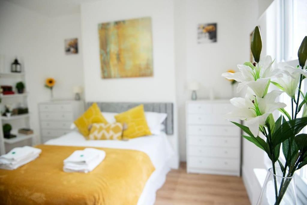 King'S Central Cambridge Apartment Bagian luar foto